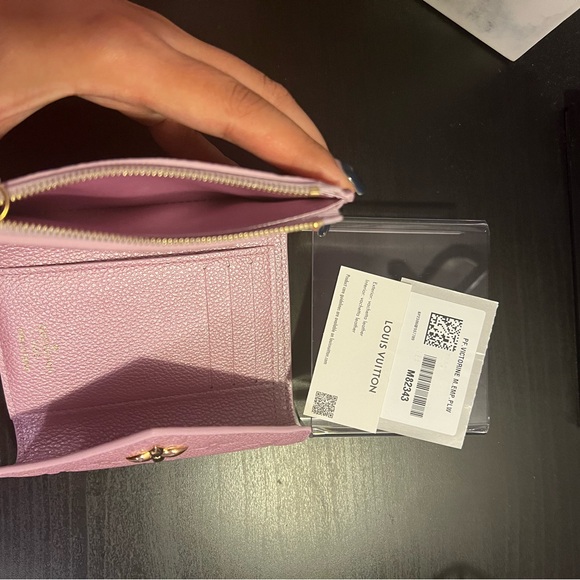 Louis Vuitton Victorine Wallet - Picture 8 of 8